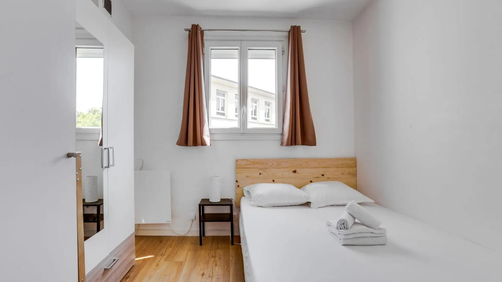 Montmartre & Sacre-Coeur - 2Br - Cityapartmentstay Paryż