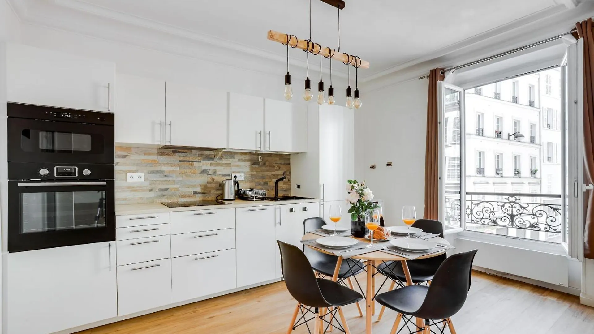 Montmartre & Sacre-Coeur - 2Br - Cityapartmentstay Paryż 0*,  Francja
