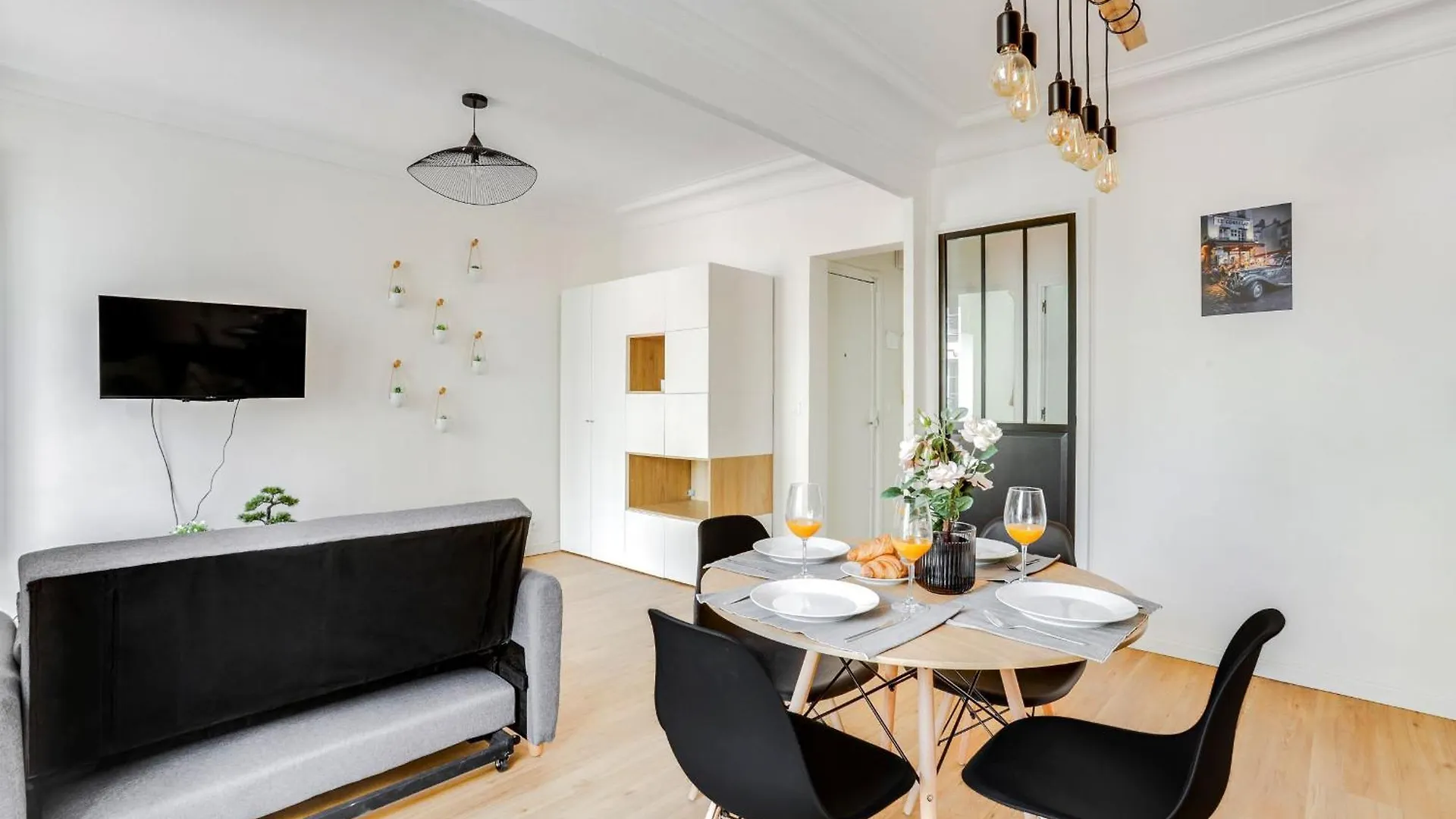 Montmartre & Sacre-Coeur - 2Br - Cityapartmentstay Paryż