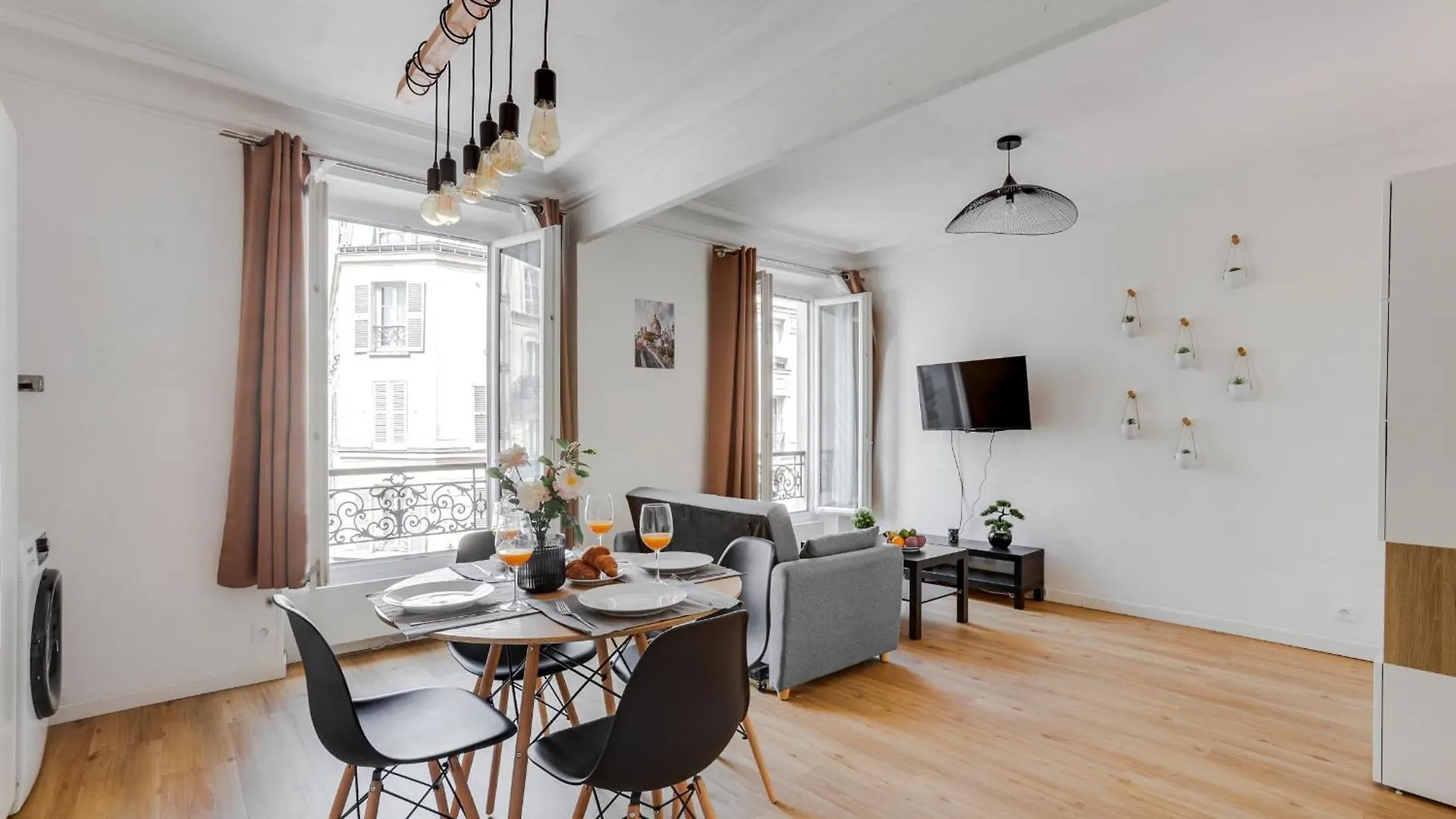 Montmartre & Sacre-Coeur - 2Br - Cityapartmentstay Paris